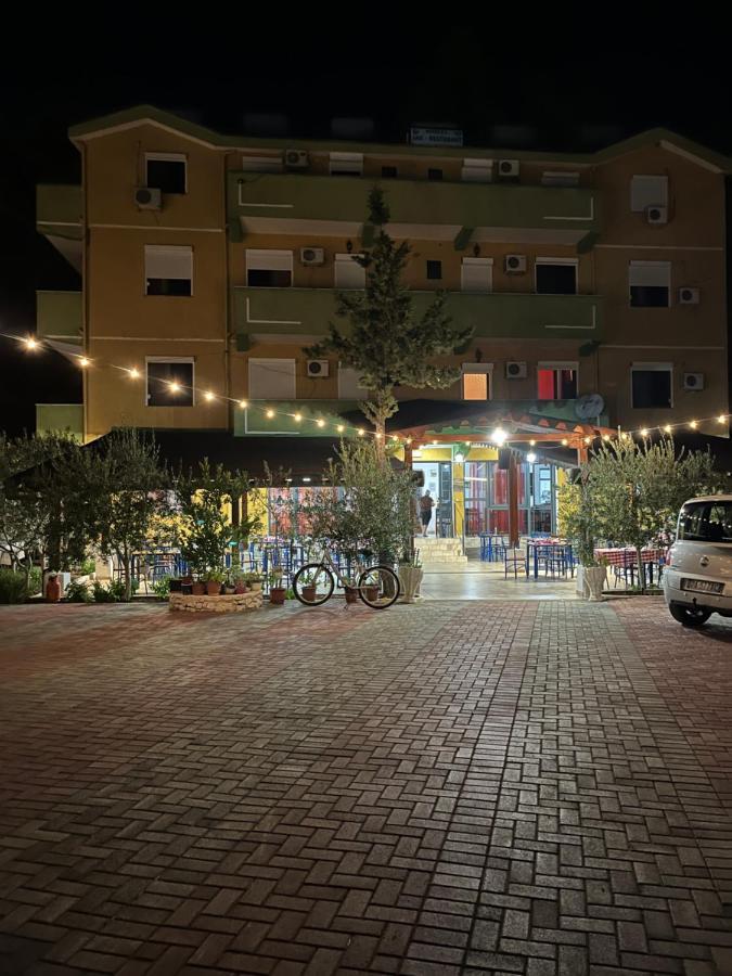 Hotel Bolonja Shëngjin 외부 사진