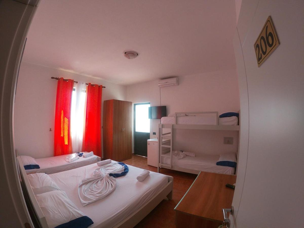 Hotel Bolonja Shëngjin 외부 사진