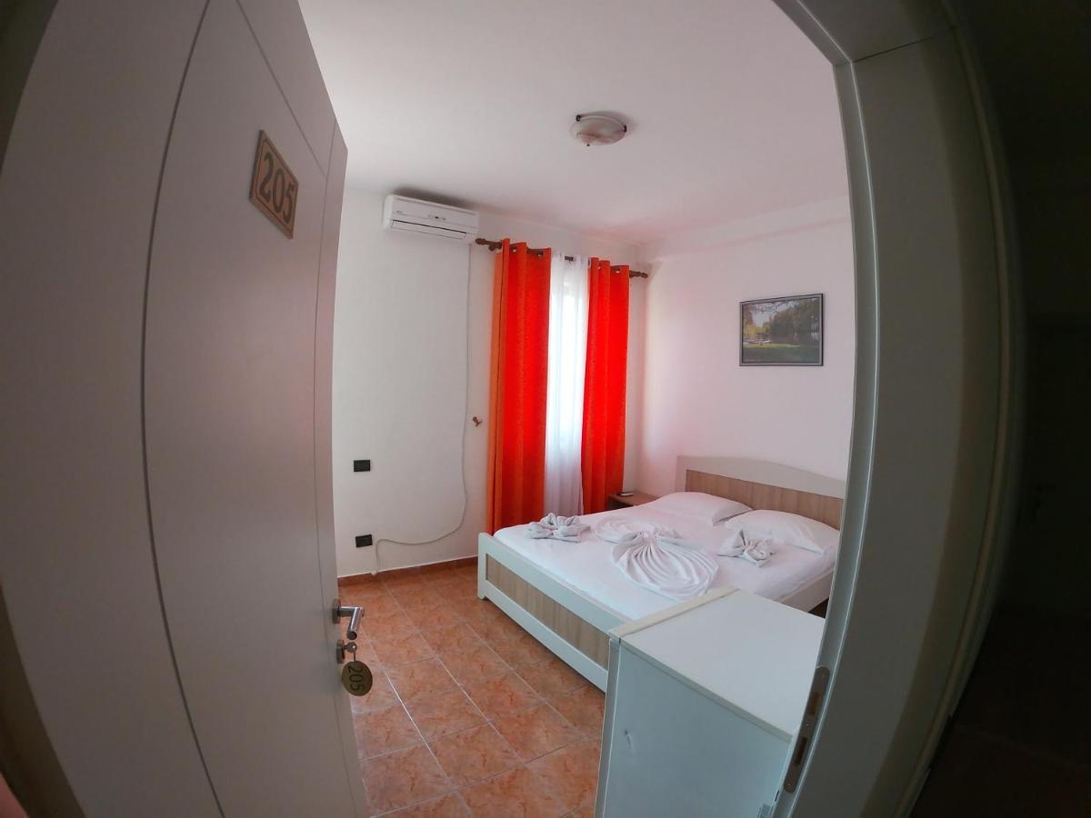 Hotel Bolonja Shëngjin 외부 사진