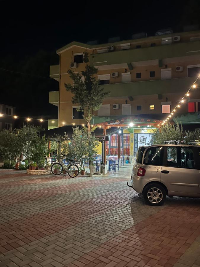 Hotel Bolonja Shëngjin 외부 사진