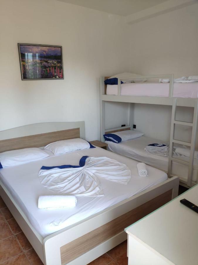 Hotel Bolonja Shëngjin 외부 사진